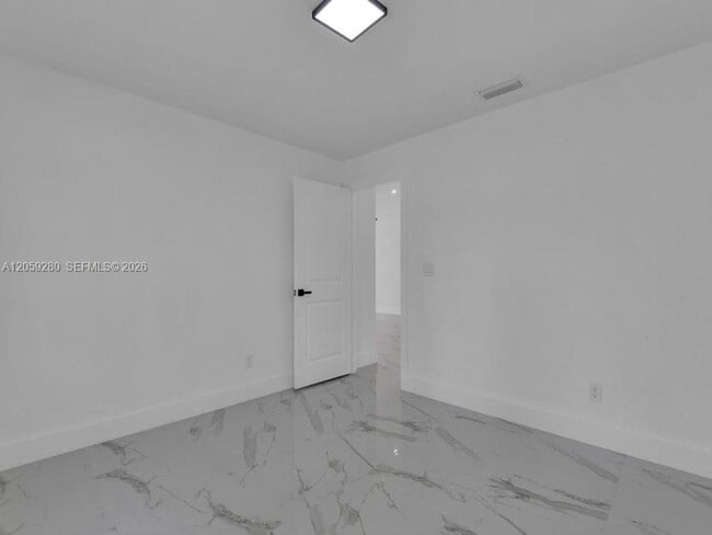 Building Photo - 4745 13th St SW