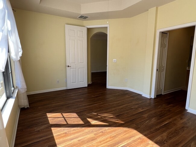 Building Photo - 300 Via Castilla