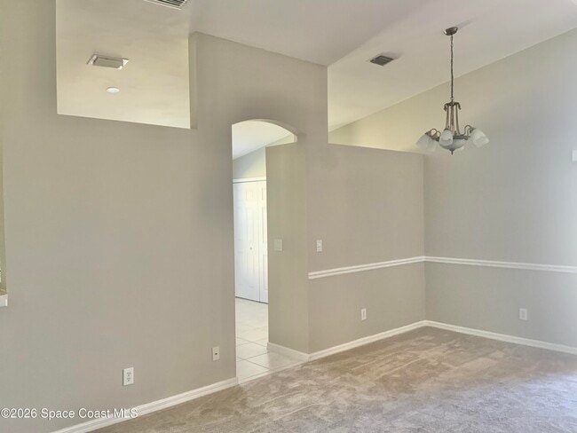Building Photo - 2087 Deercroft Dr