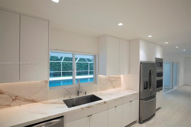 Building Photo - 145 S Prospect Dr