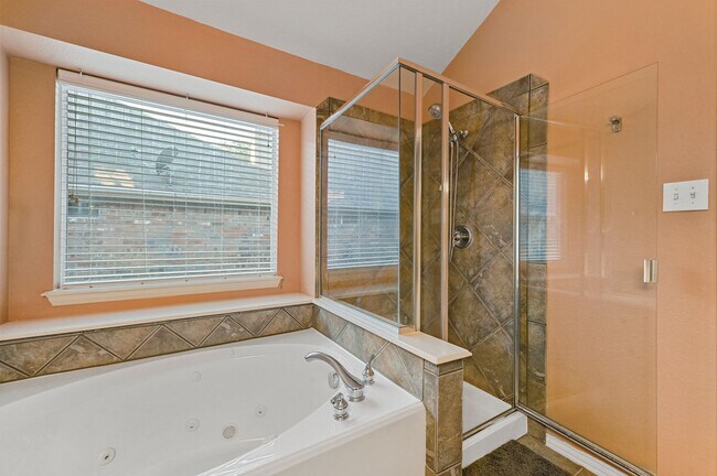 Building Photo - Stunning 3 bedroom 2 bath home in Frisco!