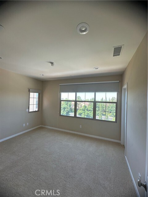 Building Photo - 121 Tallowood