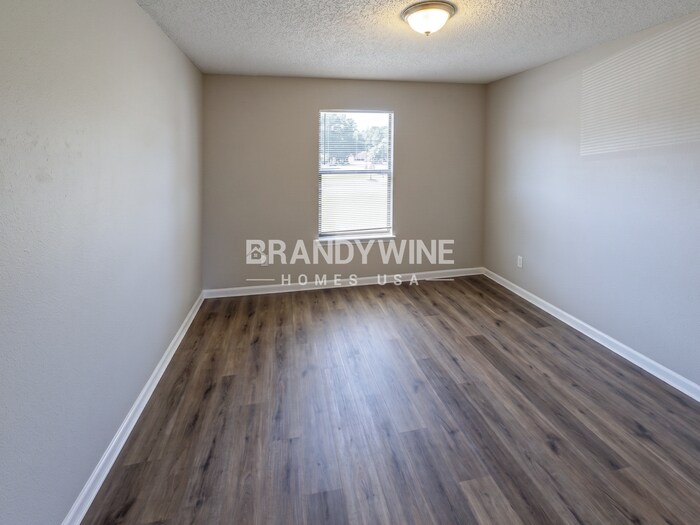 Building Photo - 2938 Olson Ln N