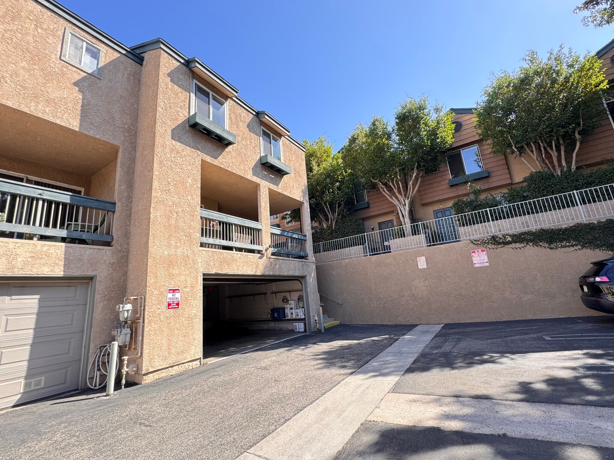 2 car garage - 22123 Figueroa St