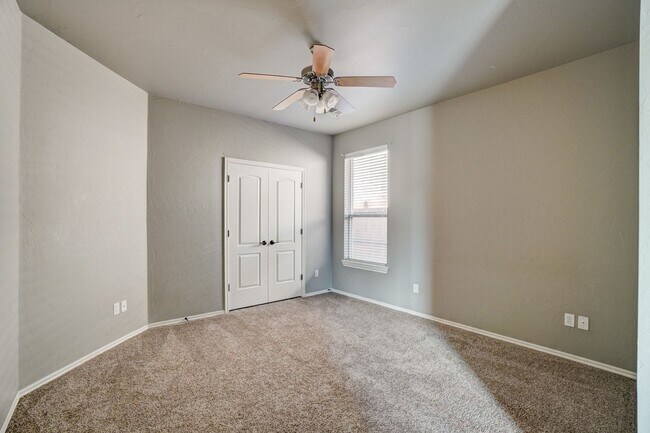 Building Photo - Bright & Spacious 3-Bed, 3.5 Bath Corner-Lot Home in Deer Creek Schools with Chef’s Kitchen & Bon...