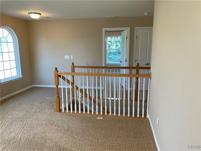 Building Photo - 107 Shaker Heights
