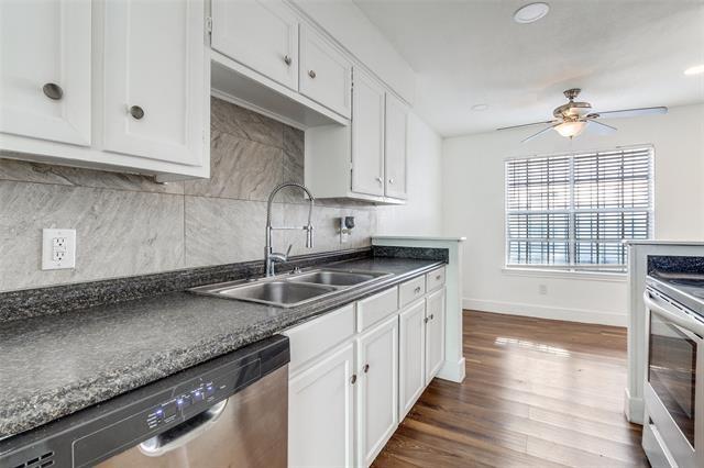 Building Photo - 4618 San Jacinto St