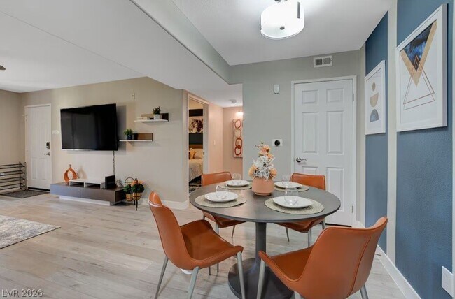 Building Photo - 7885 W Flamingo Rd