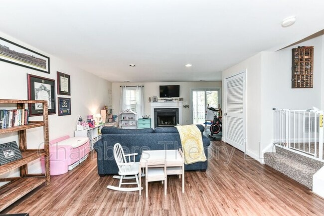 Building Photo - 7245 Worsley Way