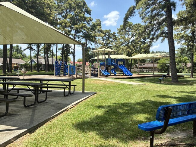 Building Photo - 2715 Kingfisher Dr