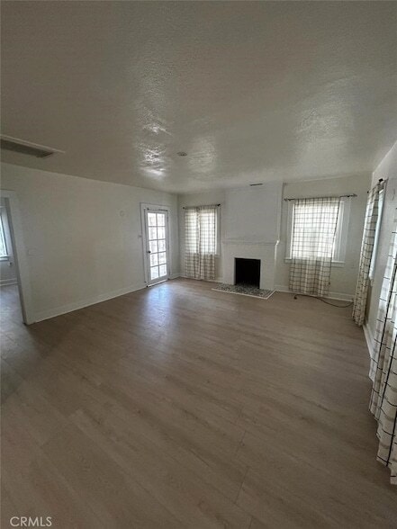 Building Photo - 3307 Spruce St
