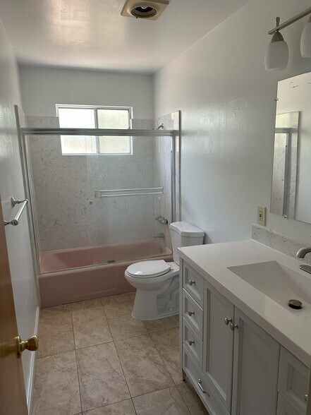 Building Photo - 2434 Mira Vista Dr