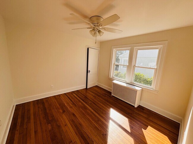 Building Photo - 31 4th St