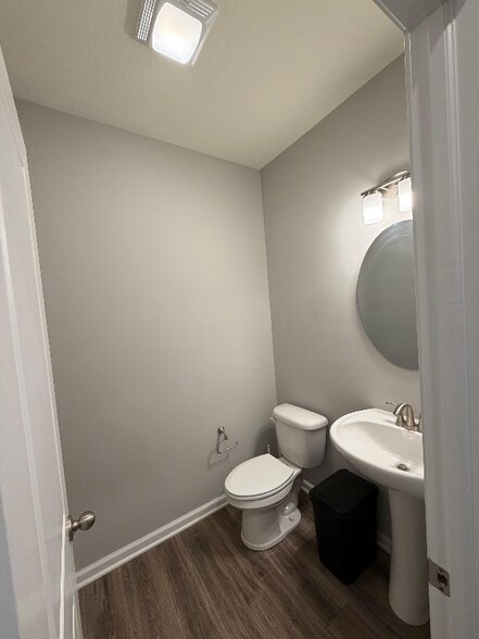 Building Photo - 5636 Tart Blvd