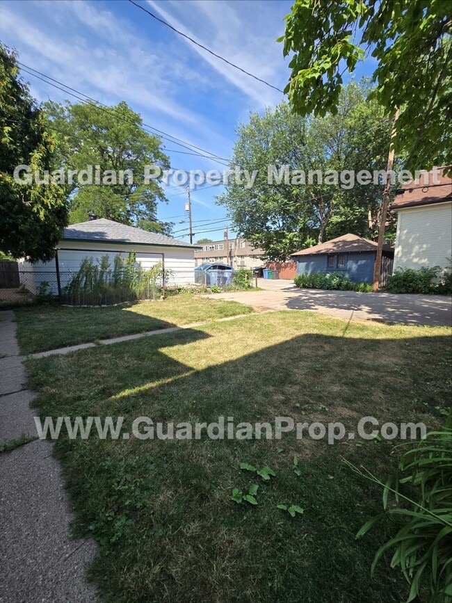 Building Photo - 2621-2623 Colfax Avenue S
