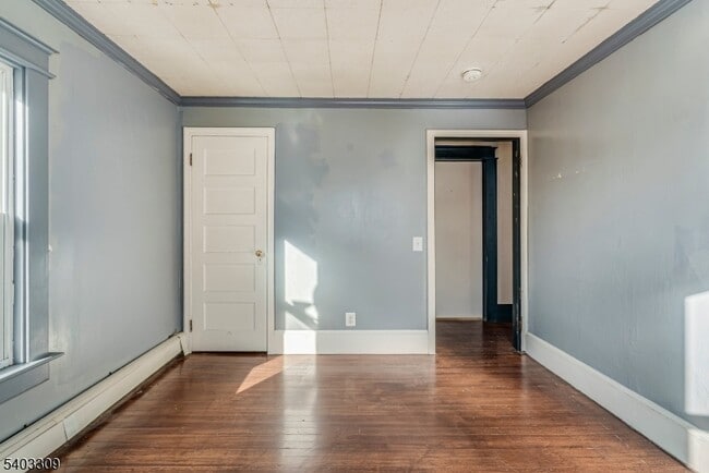 Building Photo - 155 Main St