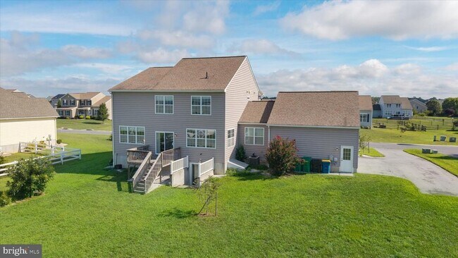 Building Photo - 209 Riding Path Dr