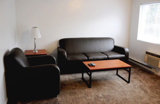 Building Photo - Emerald Village