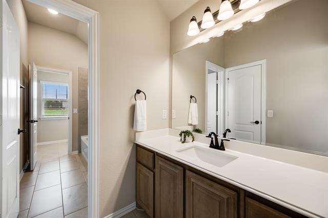 Building Photo - 176 Summit Ct