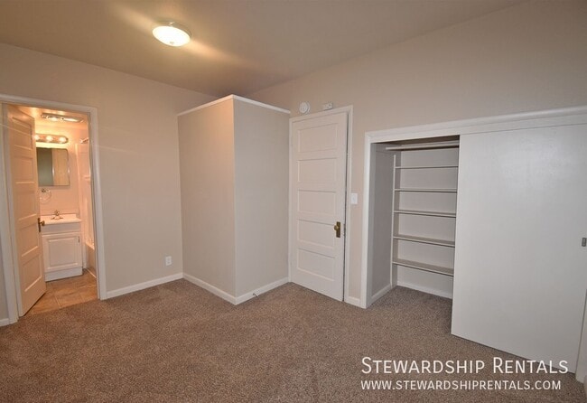 Building Photo - 1831 Kincaid St