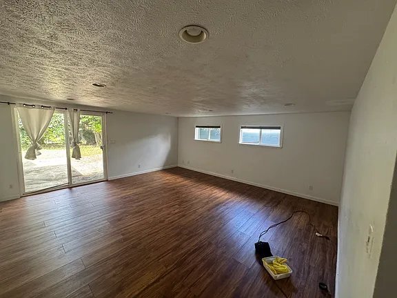 Building Photo - 2847 W Lelehuna Pl