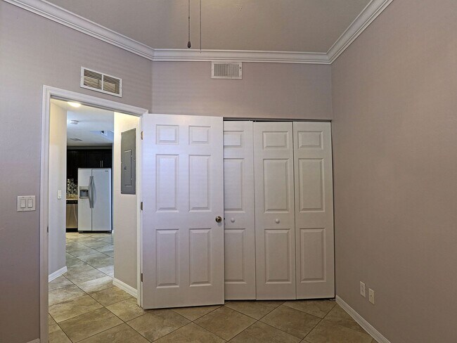 Building Photo - 4191 Bellasol Cir