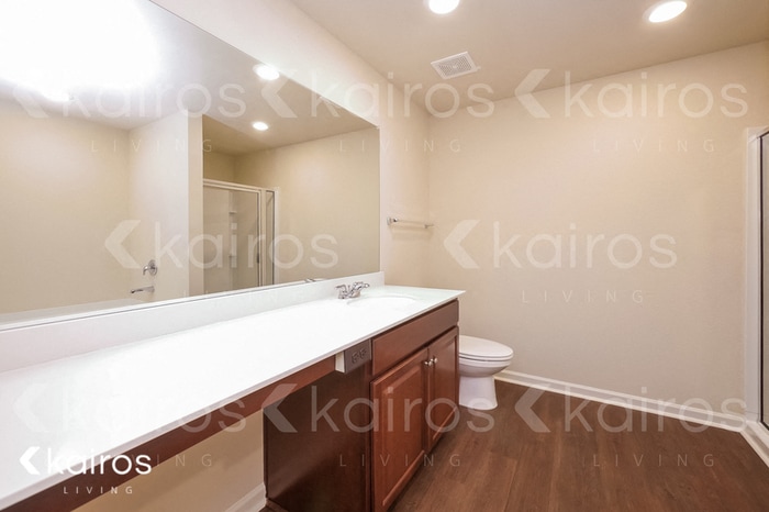 Building Photo - 1041 Pilgrim Ln