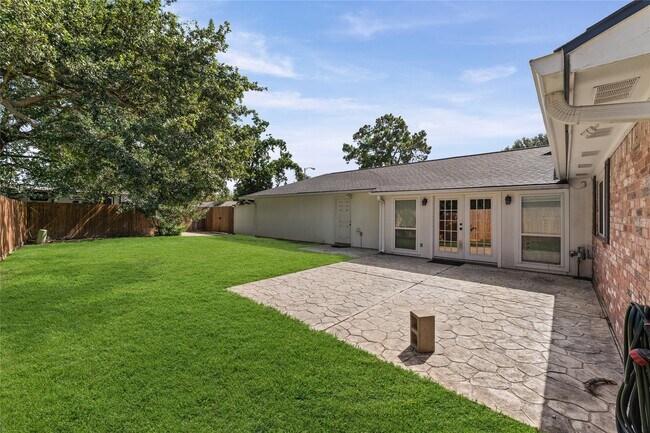 Building Photo - 3202 Greenham Ct