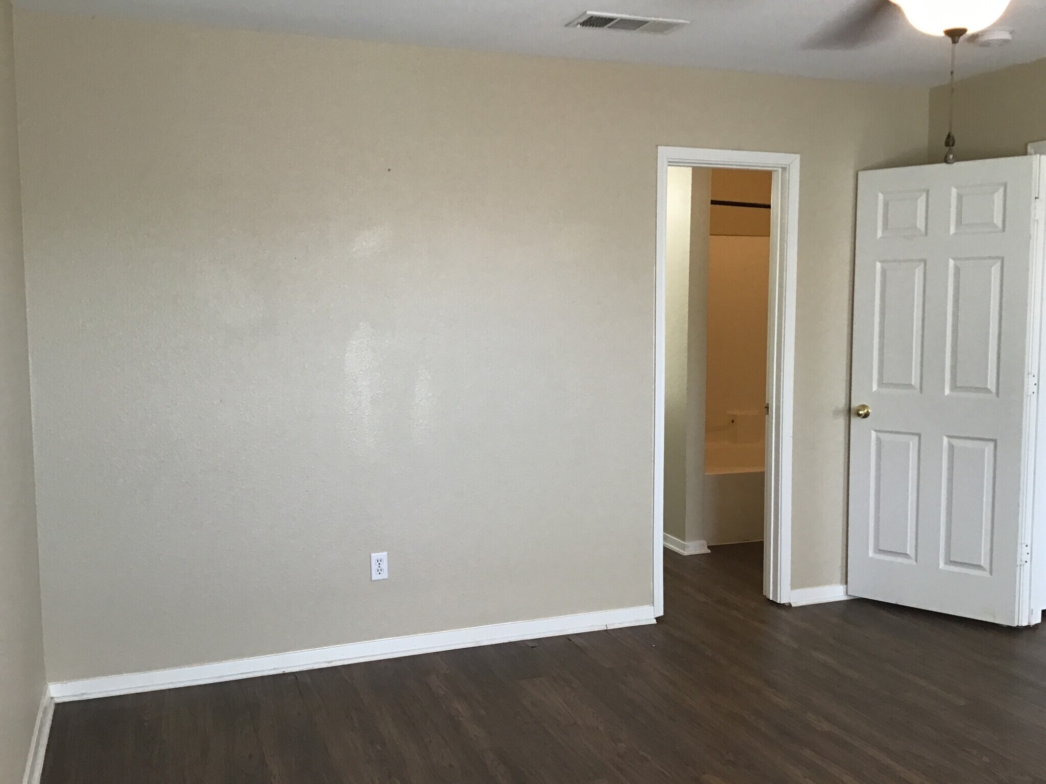 Building Photo - 1325 Misty Meadow Dr