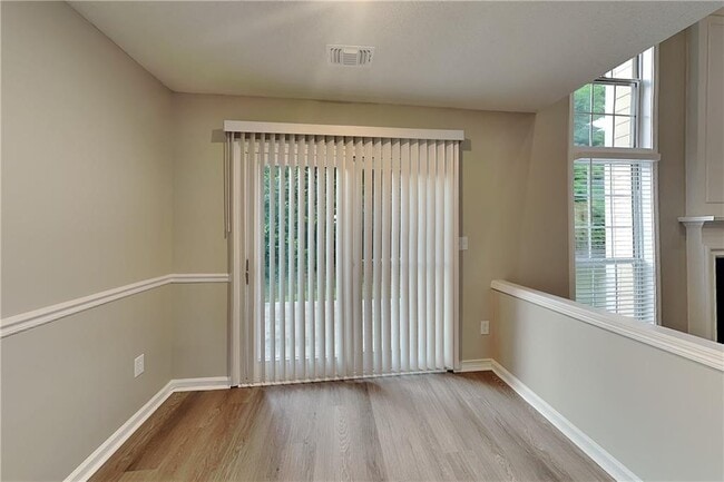 Building Photo - 3206 Claybrooke Dr NE
