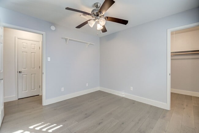 Building Photo - Beautiful 3 Bedroom 2 Bath Home in Meyerla...