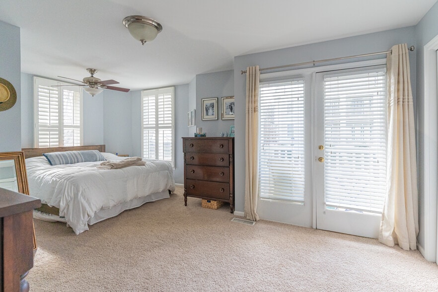 Master bedroom 2 - 244 S Cedar St
