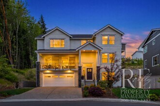 Building Photo - 1762 NE Crystallia Ct