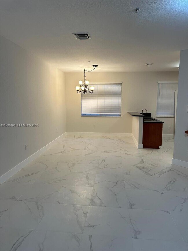 Building Photo - 12421 SW 50th Ct