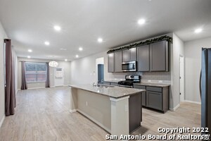 Building Photo - 259 Kinsley Wy