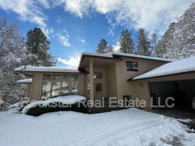 Building Photo - 5605 N Northwood Dr