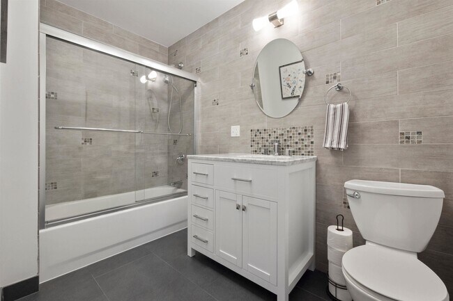 Building Photo - 325 Palisade Ave