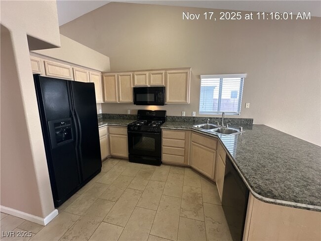 Building Photo - 5320 Corbett St