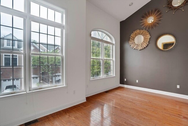 Building Photo - 100 Abbie Ct