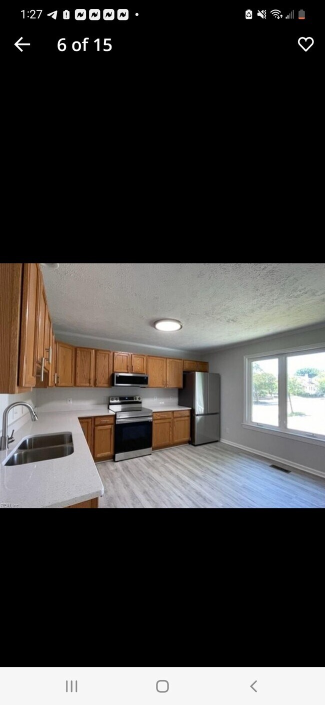 Primary Photo - 301 W 31st St