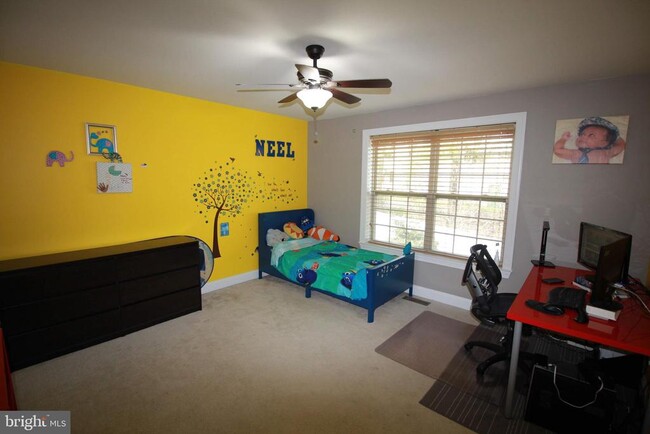 Building Photo - 4 Stonehaven Cir