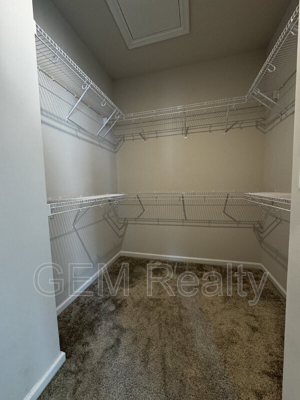 Building Photo - 1853 Sag Harbor Ln