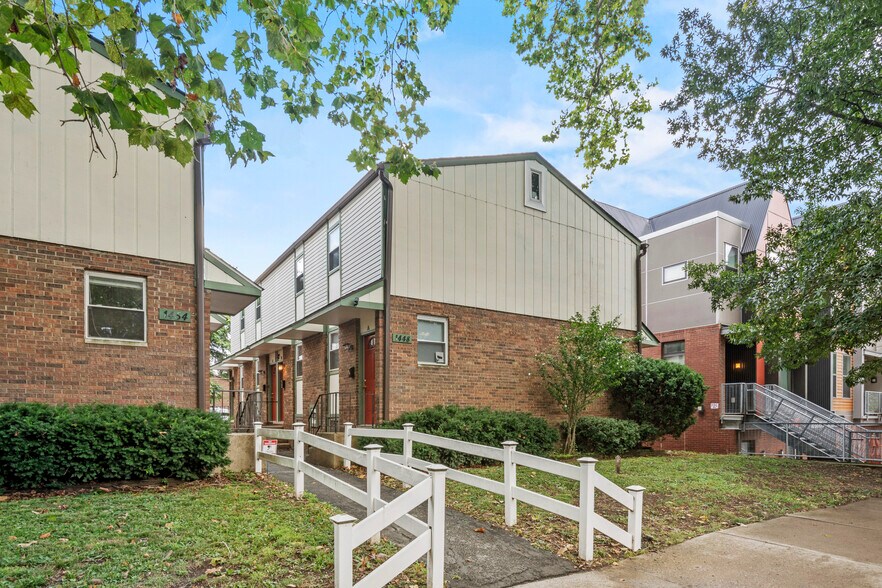 Building Photo - 1448 Highland St