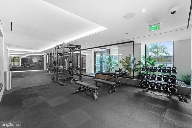 Building Photo - 1650 Silver Hill Dr