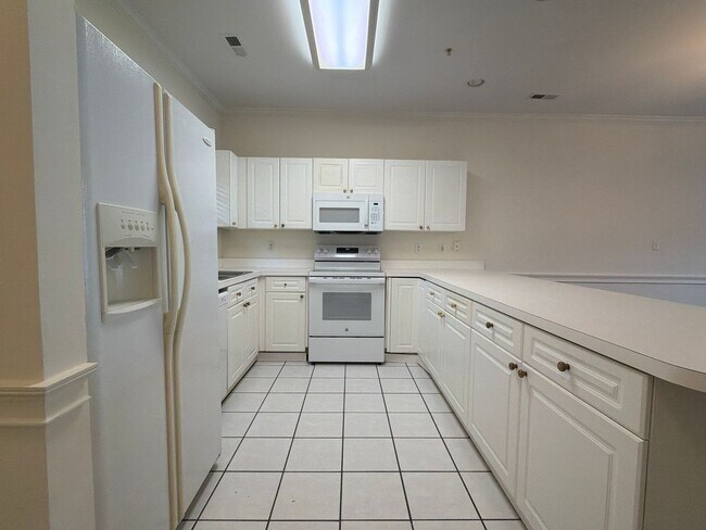 Building Photo - 9113 Meadow Vista Rd