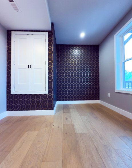 Building Photo - 19 High St