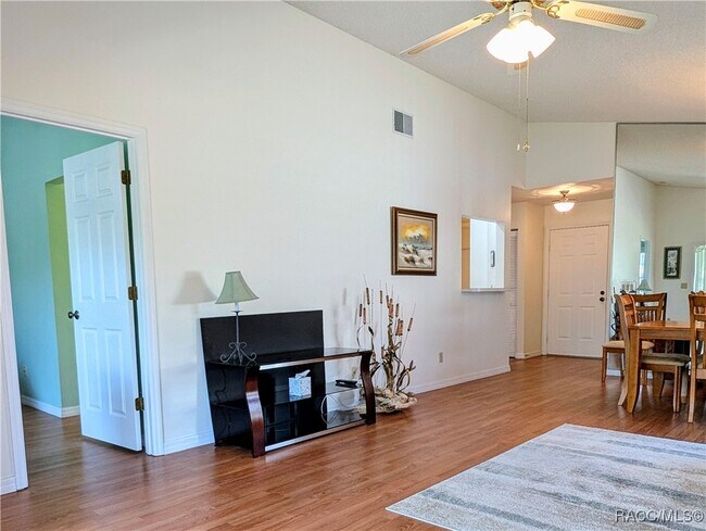Building Photo - 9815 E Pebble Creek Ct