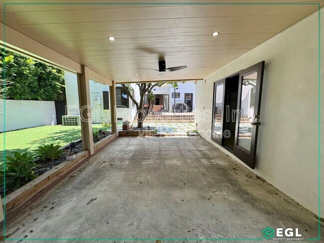 Building Photo - 3927 Degnan Blvd