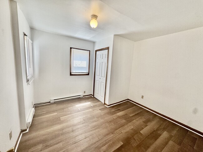 Building Photo - 219 N Prospect Rd