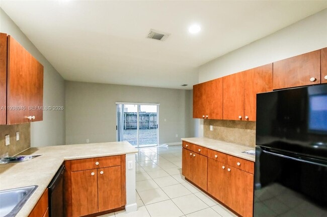 Building Photo - 377 NE 29th Terrace